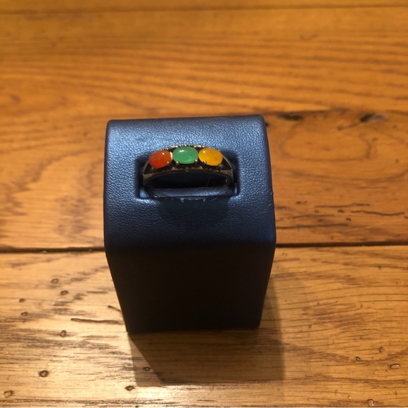 🌸VTG Avon Sterling Silver Three Stone Ring - Picture 5 of 9